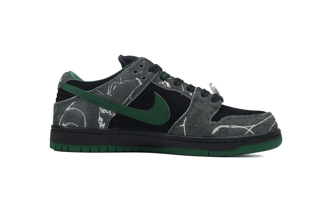 THERE Skateboards x Dunk Low SB Black Gorge Green HF7743-001