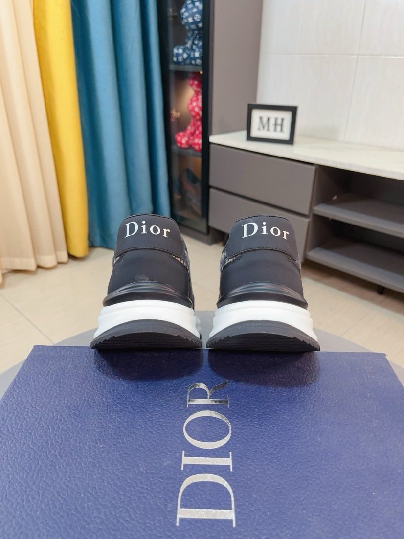 Dior Men's Patterned Low-Top Sneakers - Padded Collar